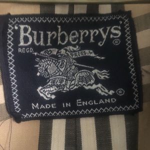 1980s Burberrys Trench Coat - 44”